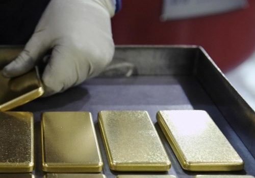 Does warren buffett invest in precious metals?